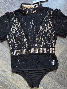 NWT Black Floral Lace Bodysuit Short Sleeve Sz M by Baby Pink